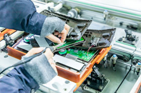 自動焊接機器人型號齊全,定制化自動焊接設備